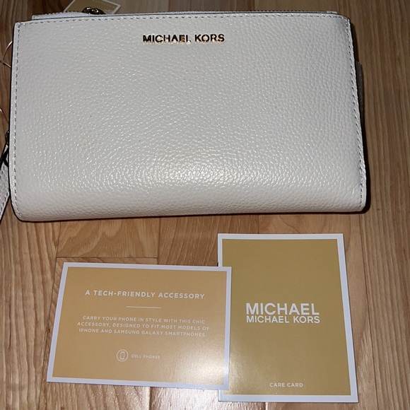 Michael Kors Adele Double-Zip Pebble Leather Wristlet - Picture 4 of 8